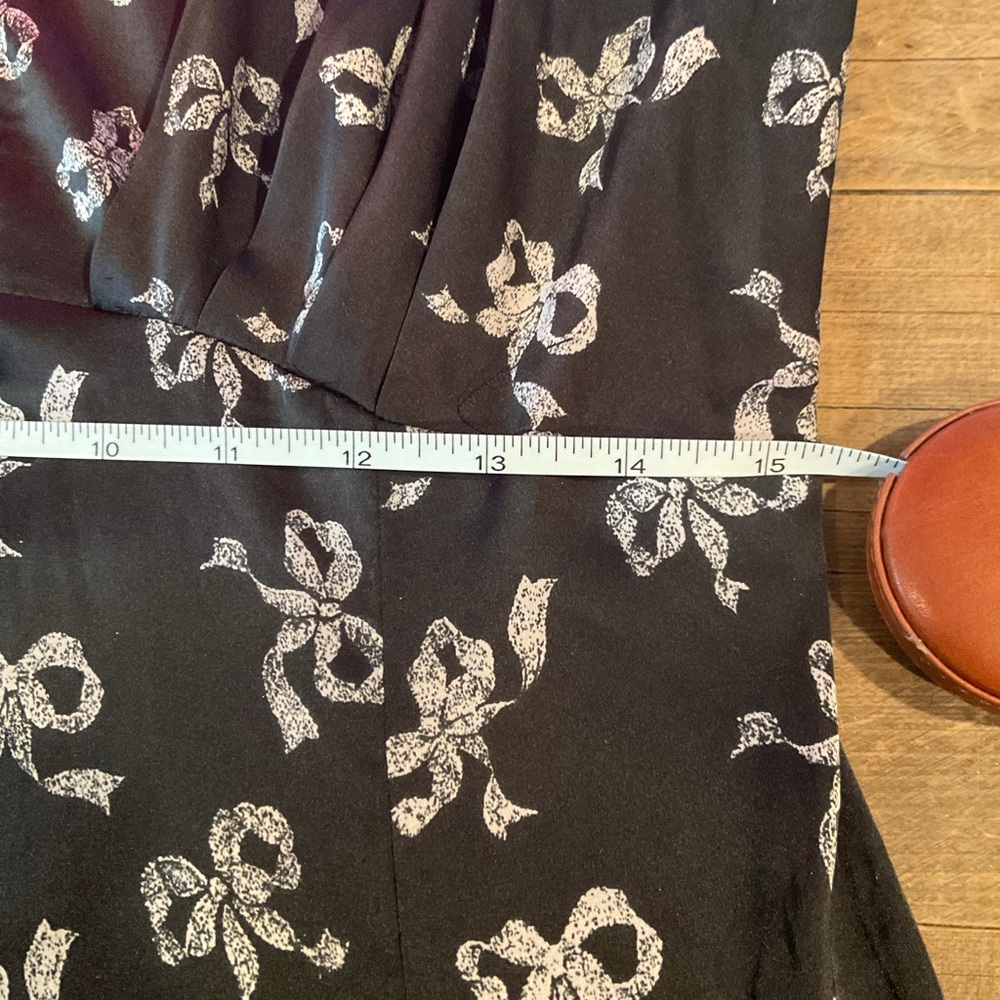 “BETSY JOHNSON” BOW PATTERN NAVY AND WHITE DRESS. - Picture 13 of 16